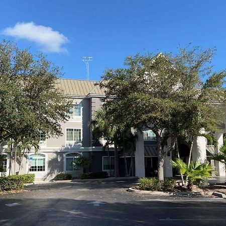 Surestay Plus Hotel By Best Western Vero Beach Exterior photo