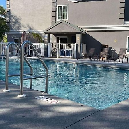 Surestay Plus Hotel By Best Western Vero Beach Exterior photo